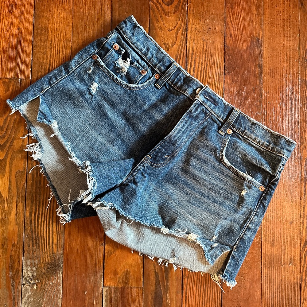 Abercrombie & Fitch Mid Rise Mom Shorts